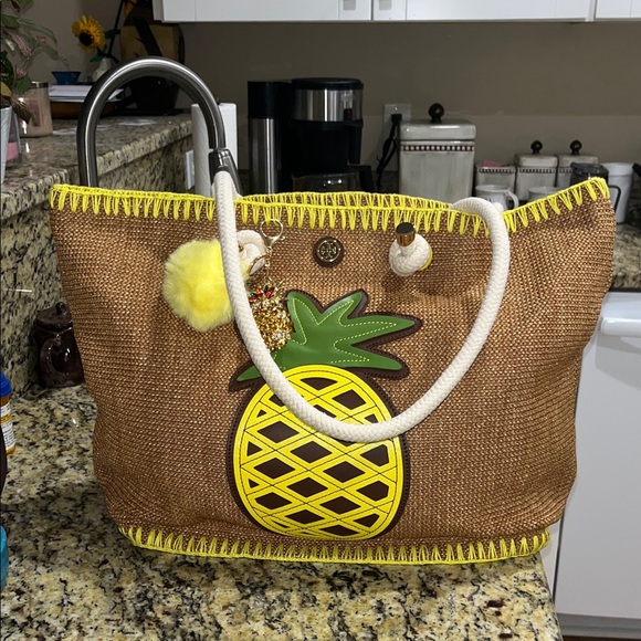 Tory Burch Handbags - Tory Burch Pineapple Tote Bag